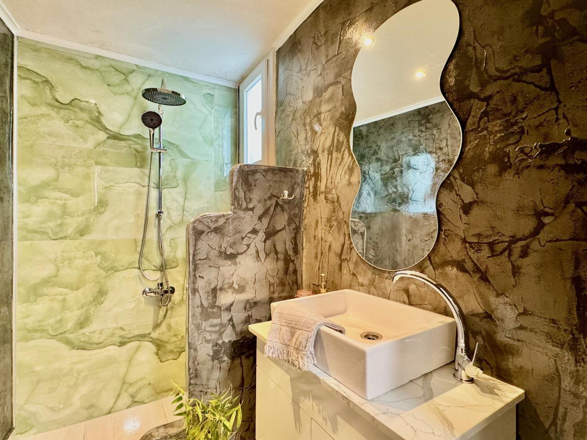 Sophia With Private Plunge Pool By Dadovillas Villa *